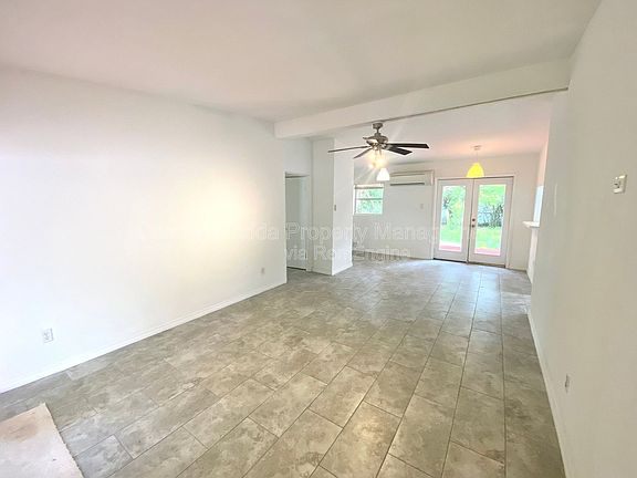 3rd image of 4030 Corrine Dr