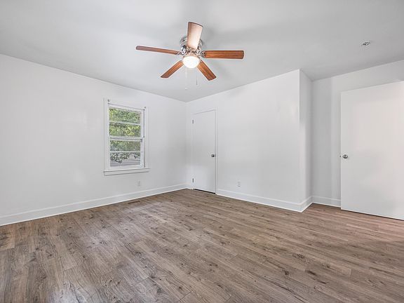 5th image of 3714 Carlyle Dr
