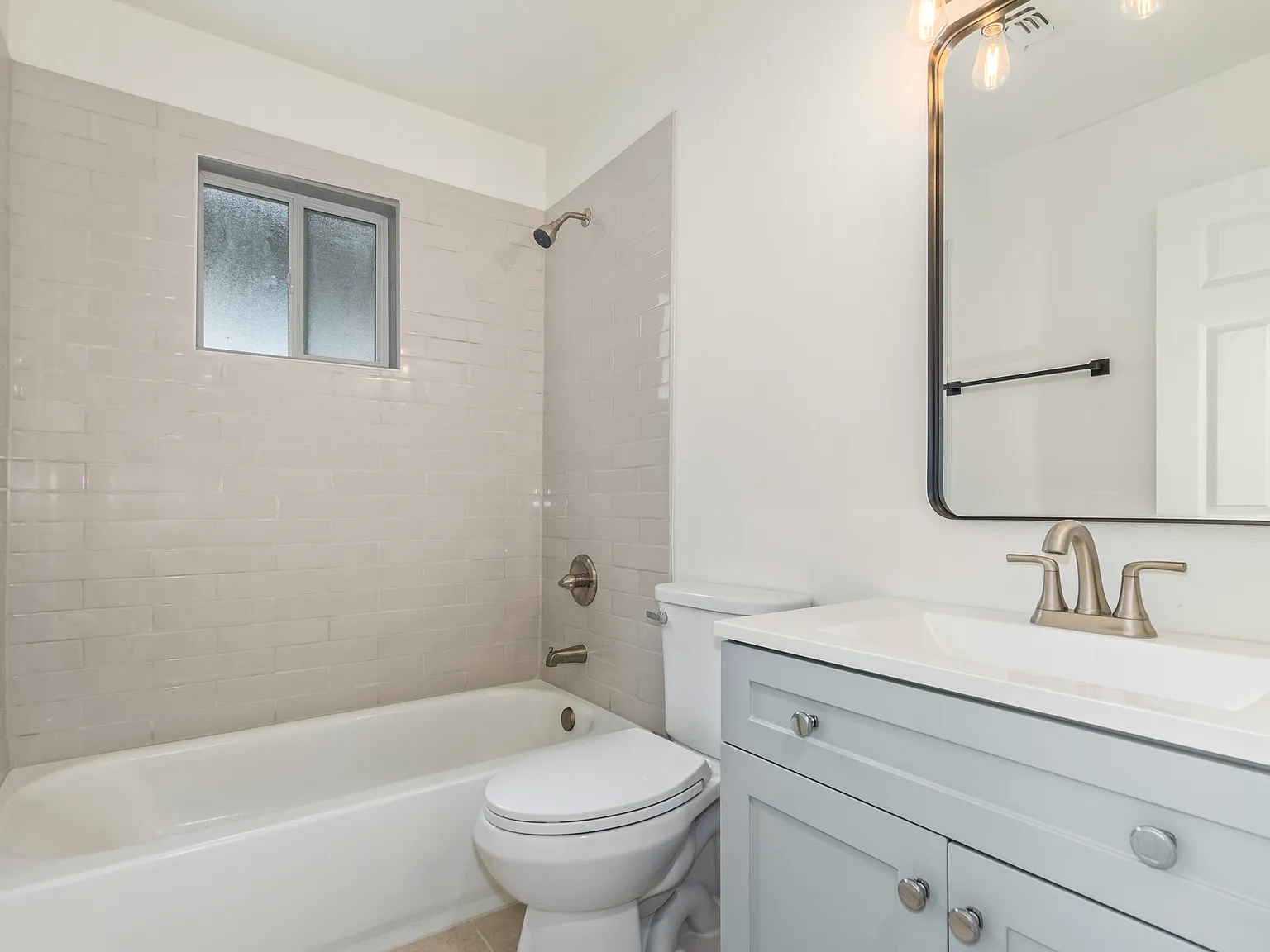 1 bed, 653 sqft, $1,350 — Photo 2