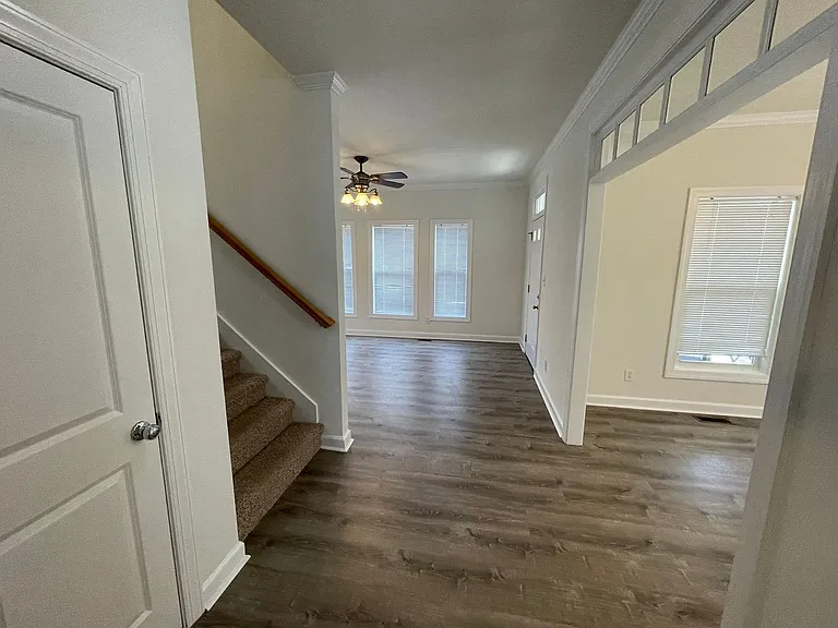 1029 E Balview Ave — Photo 19