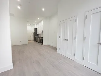 Rented by R New York