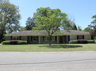 21913 3rd St, Silverhill, AL 36576