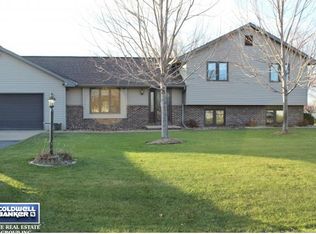 N1409 Highgreen Dr, Greenville, WI 54942