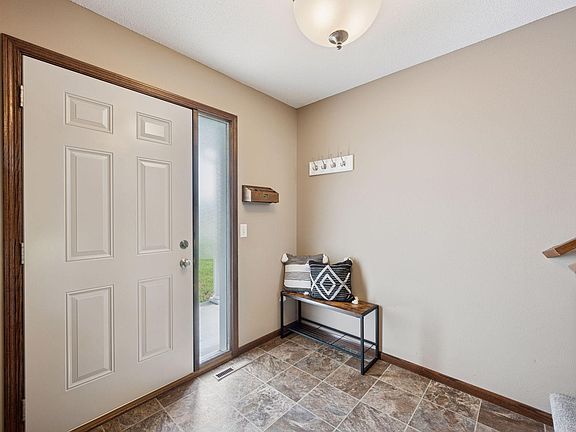 5th image of 22871 Topaz St