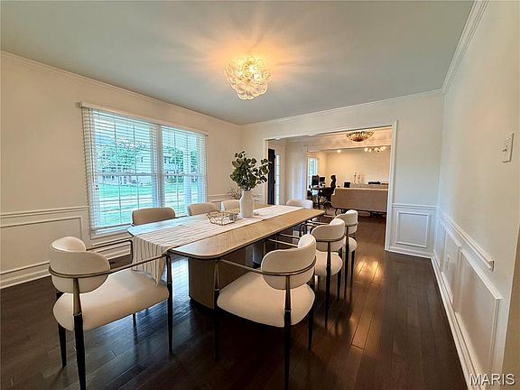 4th image of 584 Sunbridge Dr