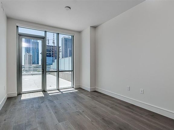 4th image of 222 West Ave Unit 1007