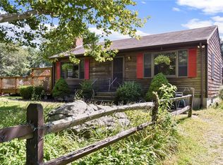 82 Dean Ave, North Kingstown, RI 02852
