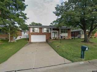 3704 Diamond Head Dr, Saint Louis, MO 63125
