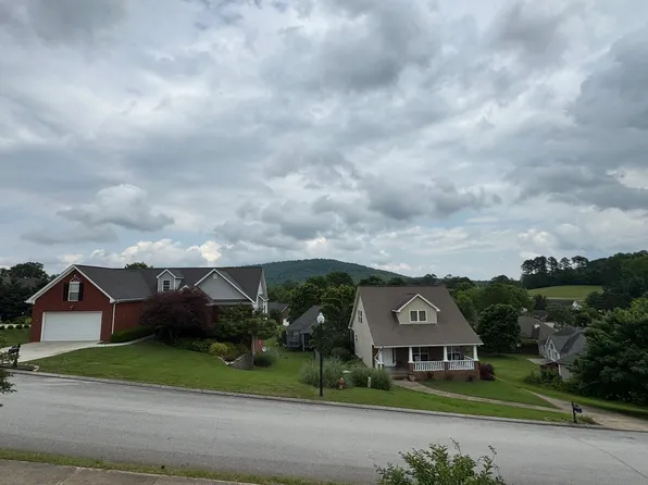 5685 Hyacinth Ln, Ooltewah, TN 37363