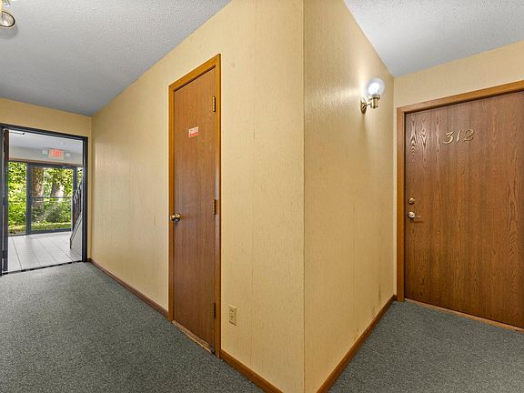 4th image of 4870 Babcock Trl APT 312