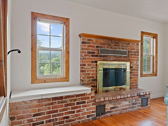 5th image of 226 Chandler Rd