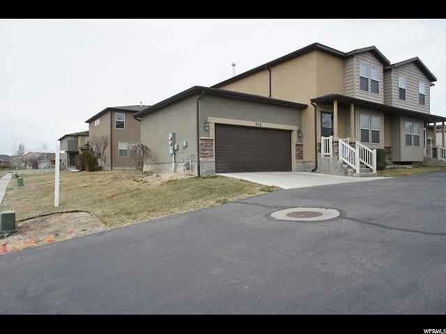 1st image of 576 W Goldenrod Way
