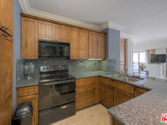 3rd image of 999 N Doheny Dr APT 503