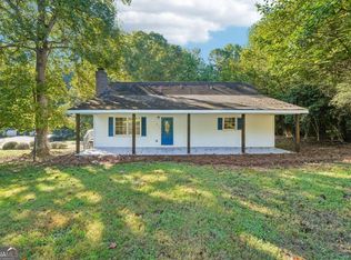22 Oak Cir, Dallas, GA 30157