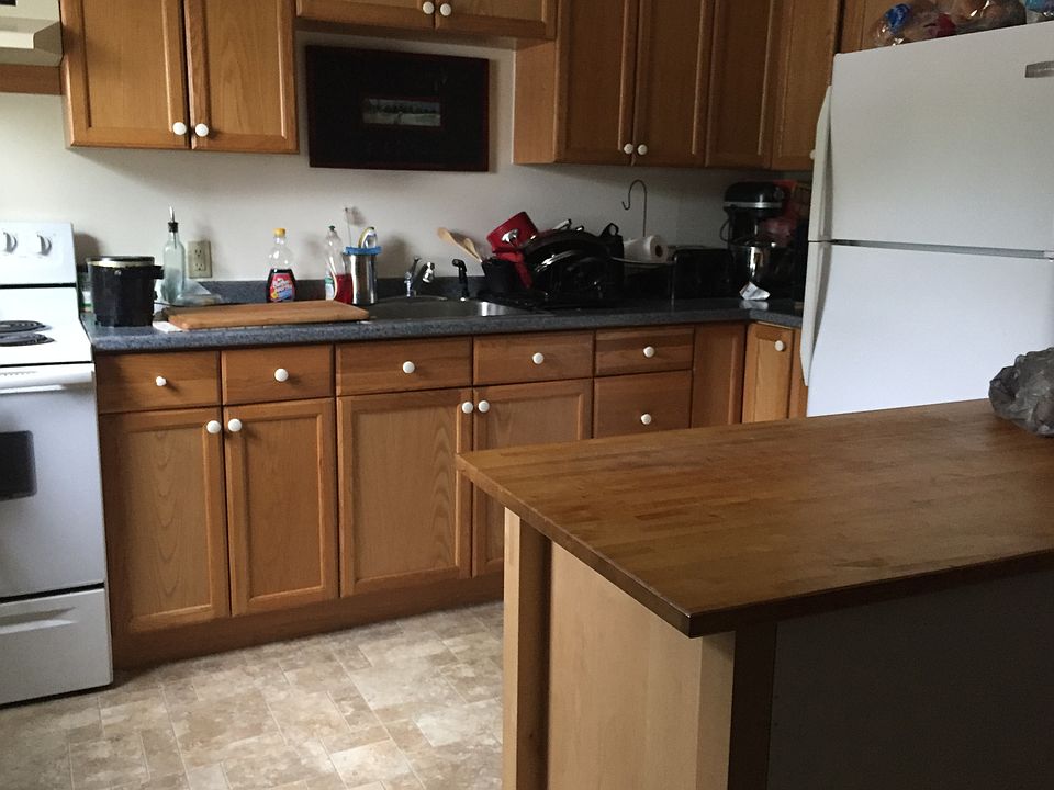2nd image of 531 Moosup Pond Rd APT A
