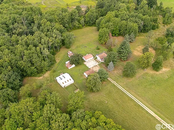 9905 52nd Ave, Allendale, MI 49401