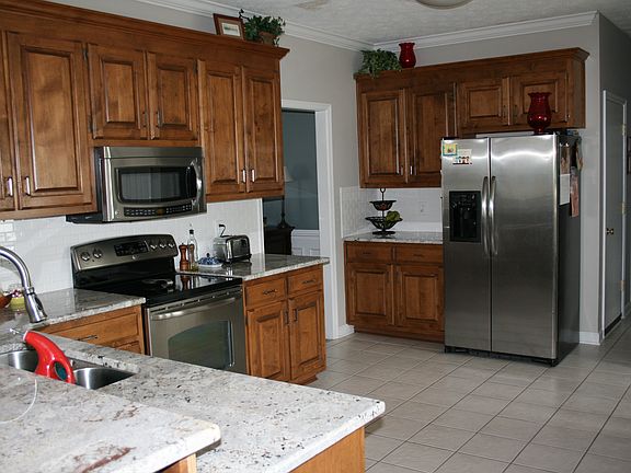 3rd image of 319 Brentmeade Dr