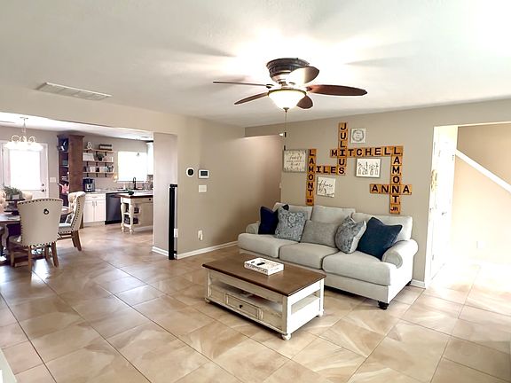 5th image of 527 Capstone Way