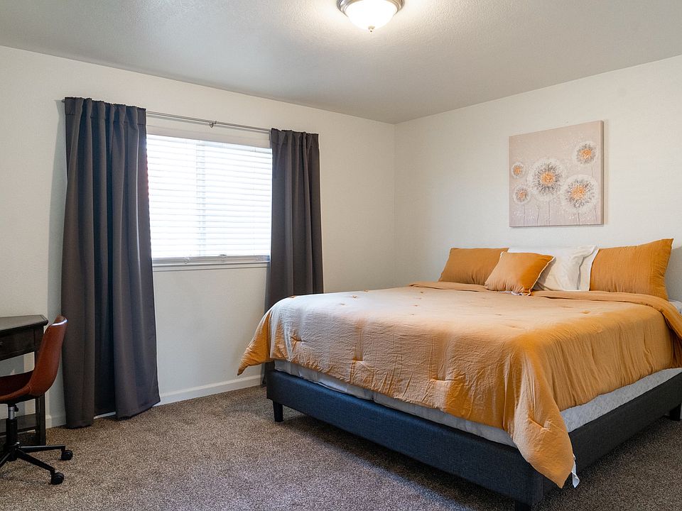 2nd image of 3113 Weldon Ct