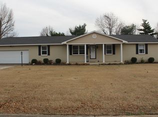 217 Thomas Dr, Sikeston, MO 63801