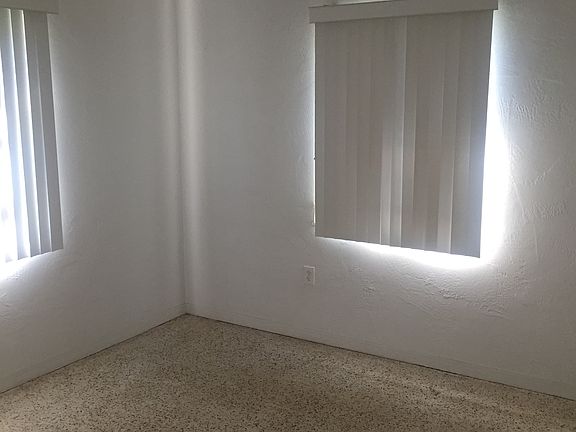 5th image of 4913 61st Ln N
