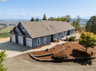 625 Serene Ln, Roseburg, OR 97471