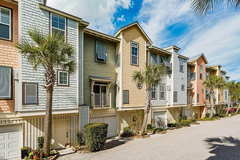 1st image of 1010 Lighterman Way