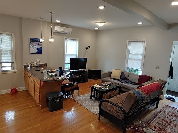 3rd image of 33 Eastburn St #1