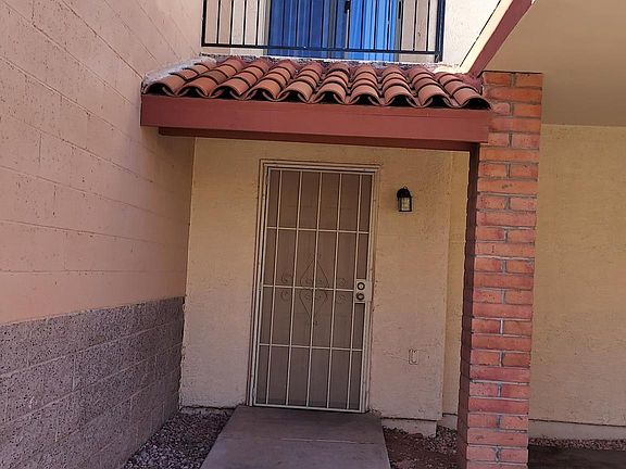 2nd image of 2073 W Cadbury Ct
