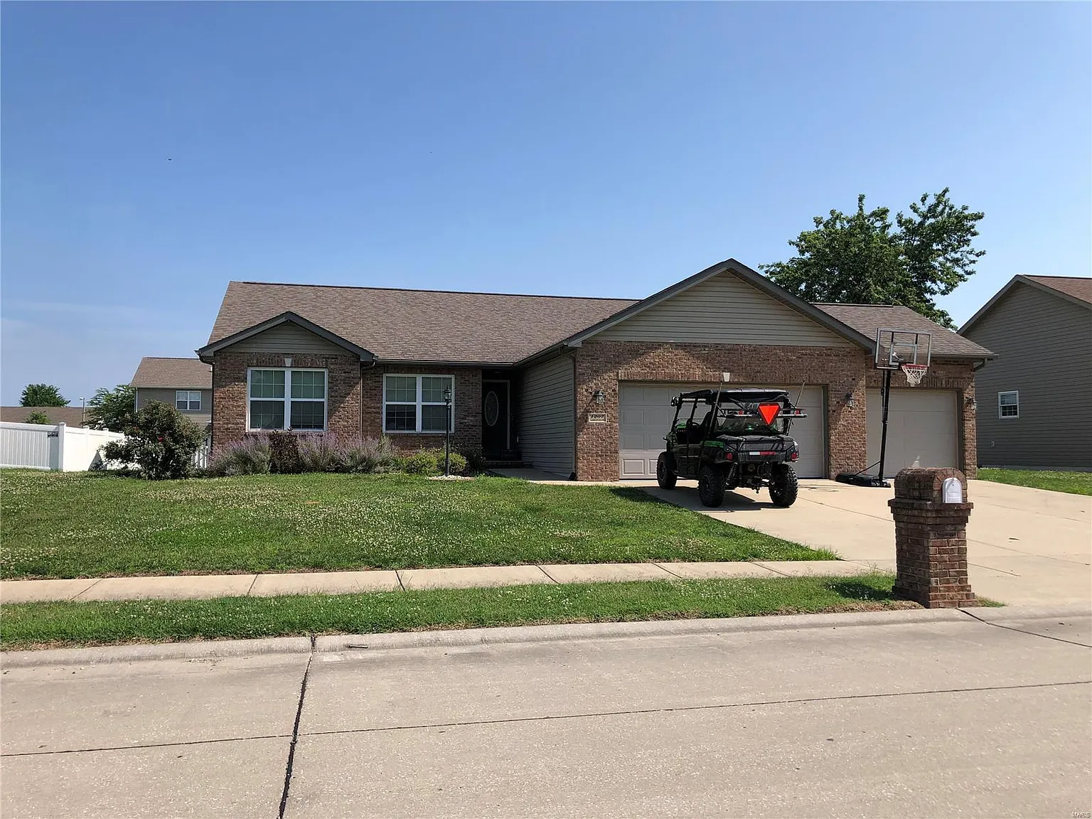 1207 Larkspur Dr photo 1
