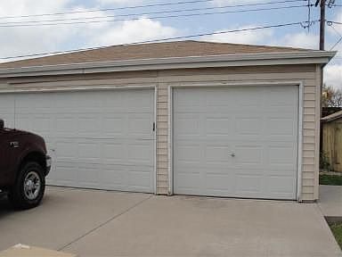 2nd image of 11989 Sylvia Dr