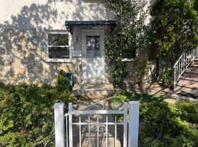 1605 Bell Blvd, Bayside, NY