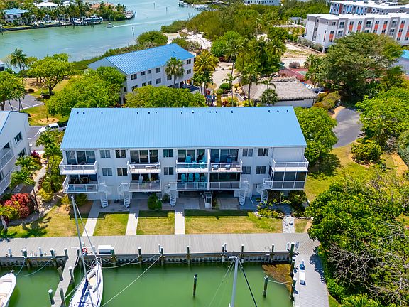 2nd image of 95 Coco Plum Dr APT 5D