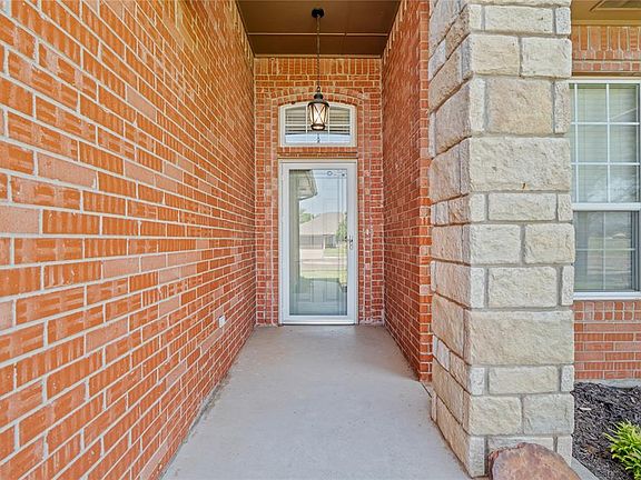 3rd image of 10809 Middlesbrough Ln