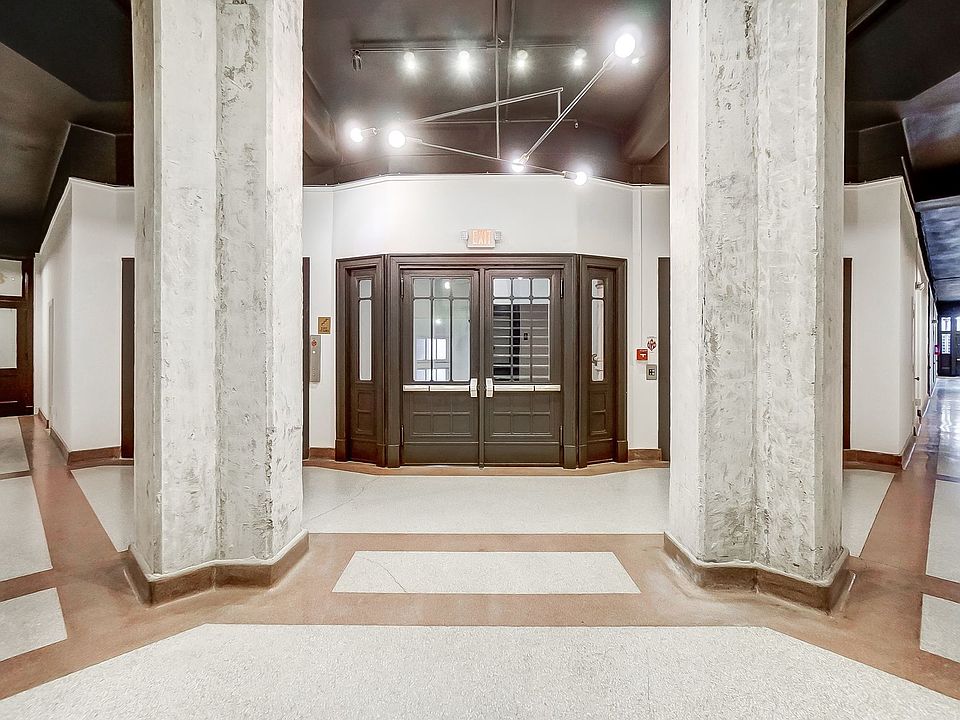 Building Photo 1