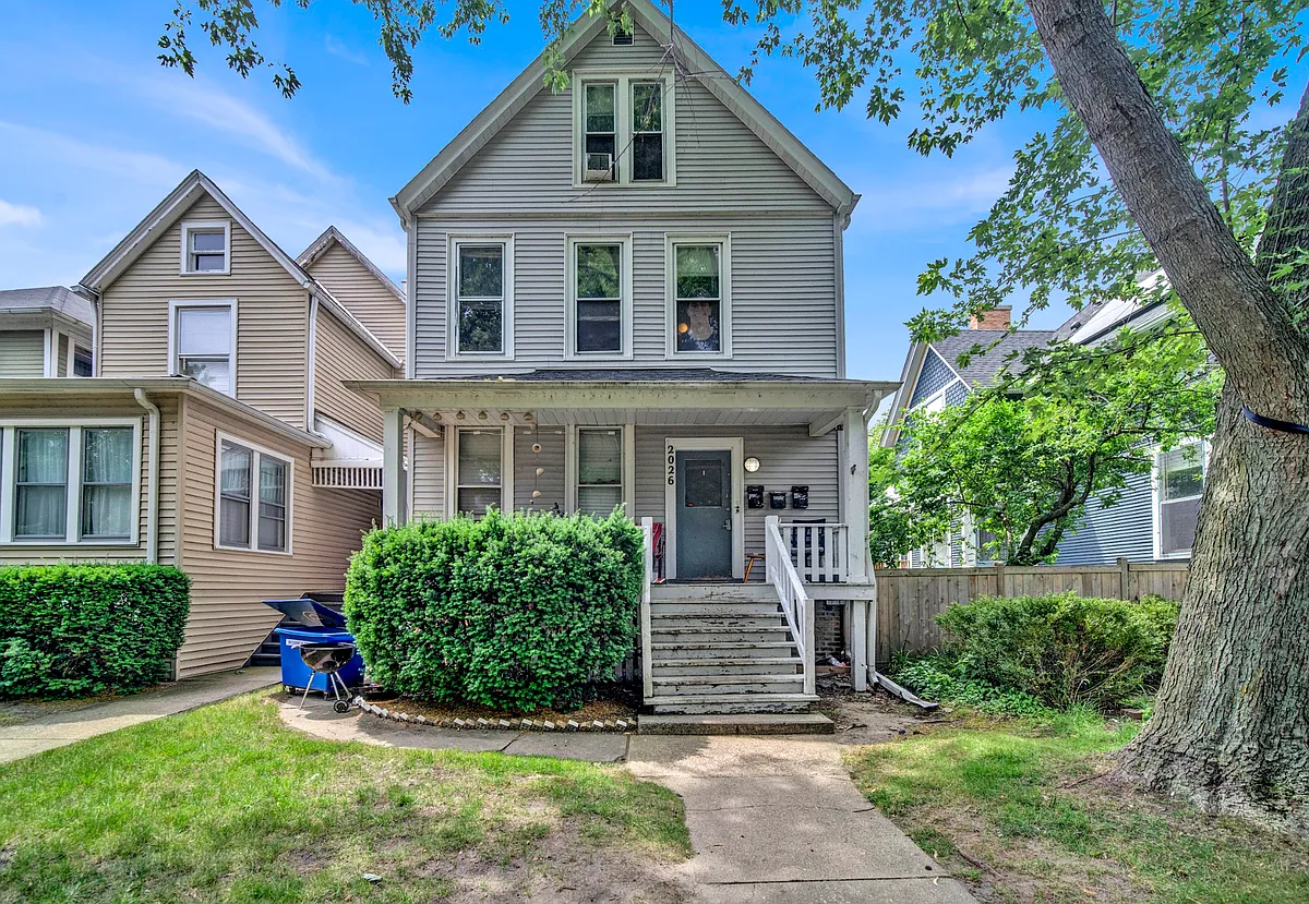 Building Photo - 2028 Maple Ave