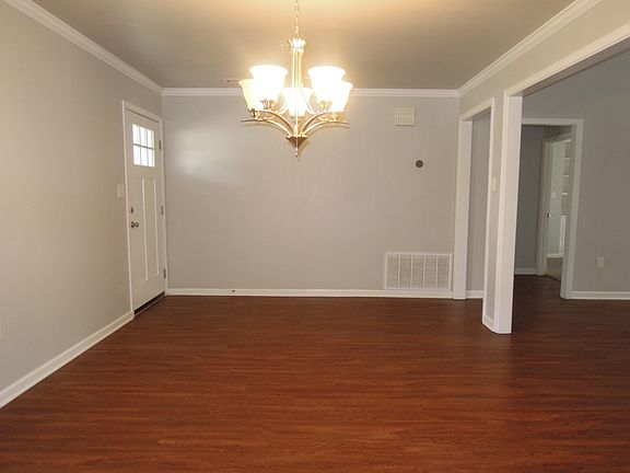3rd image of 22 White Oak Cir