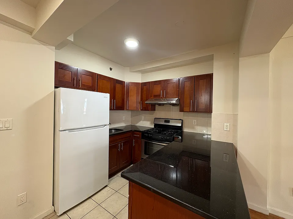 4134 Haight St #303