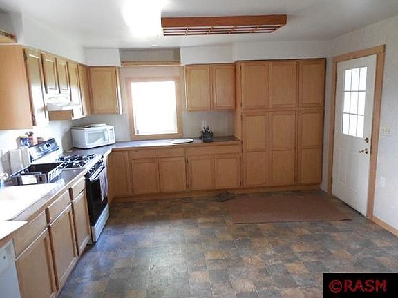 2nd image of 47403 121st St
