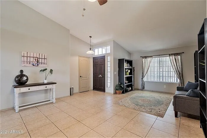 2933 E Verbena Dr — Photo 7
