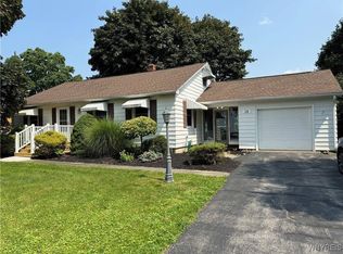 15 Farwell Dr, Batavia, NY 14020
