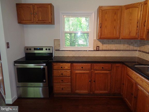 2nd image of 14153 Landon Ln