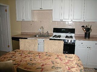 5th image of 89-34 215th St
