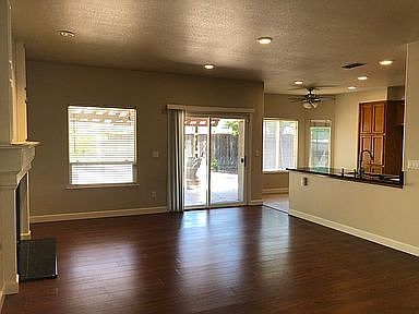 3rd image of 1561 Baines Ave
