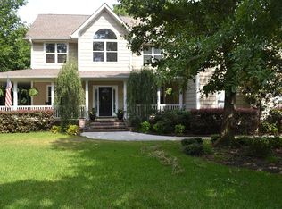 202 Turnstone Ct, Hampstead, NC 28443