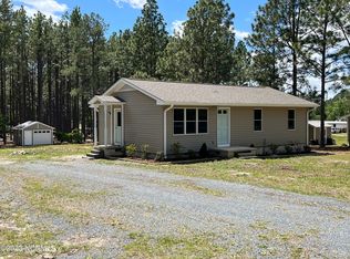 780 W Philadelphia Ave, Aberdeen, NC 28373