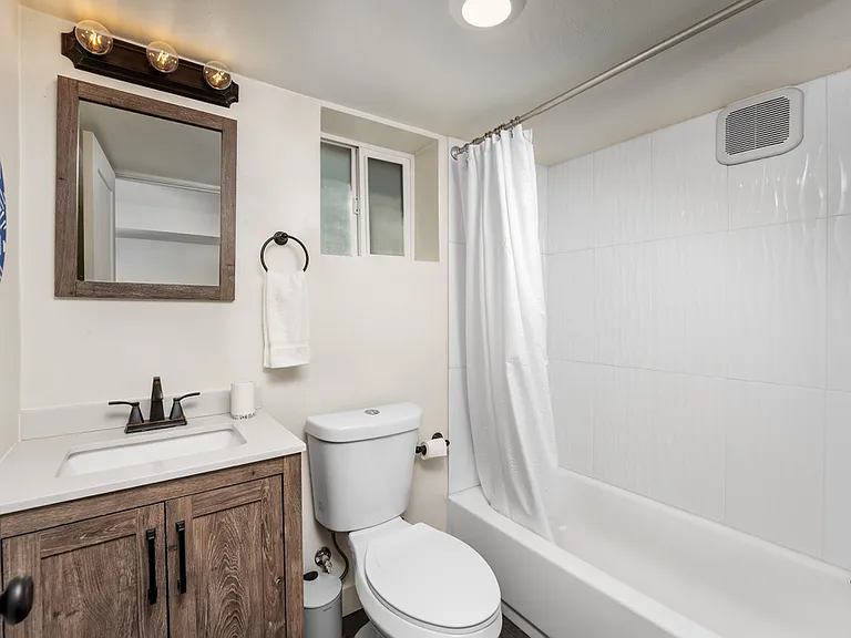 5025 NE 6th Ave #B — Photo 8