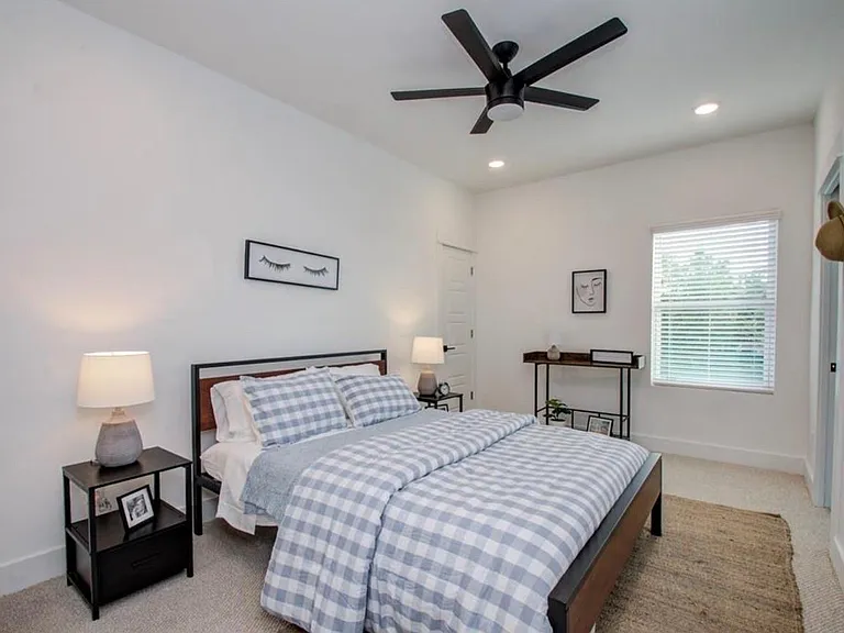 778 W Tidwell Rd #I — Photo 25