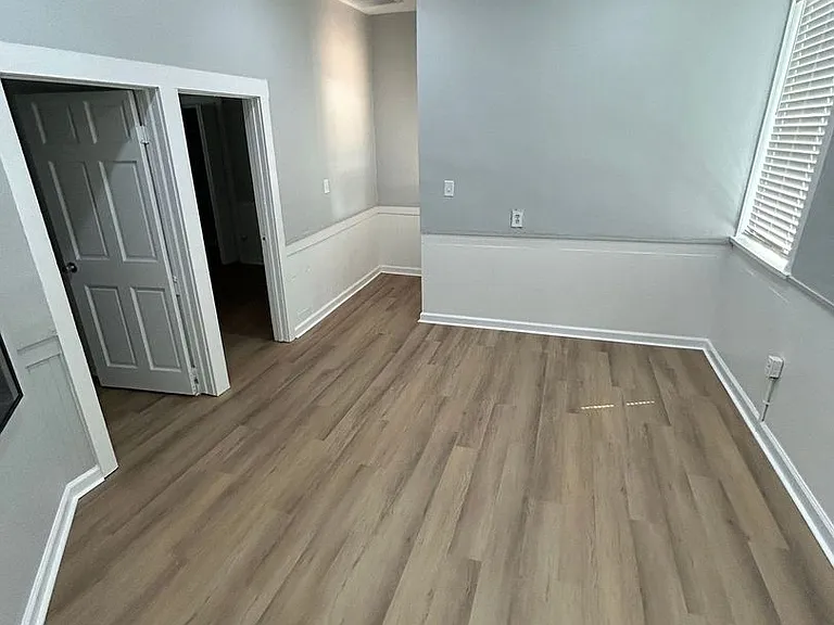 98 Lee Ave — Photo 5