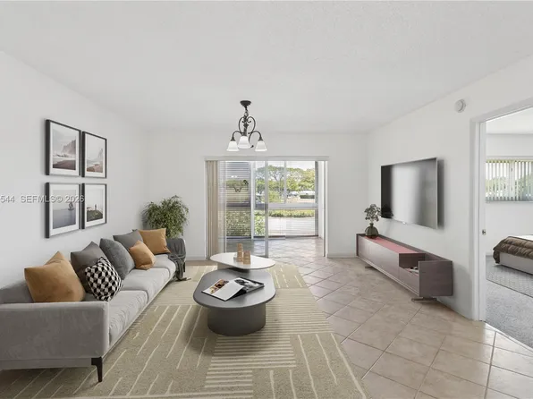 7887 Golf Circle Dr APT 203, Margate, FL 33063